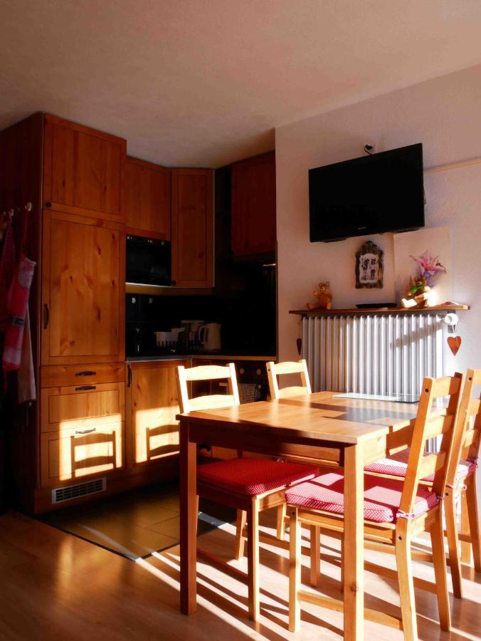 Romantic Chalet-Style Flat With Mountain View Torgon Екстериор снимка